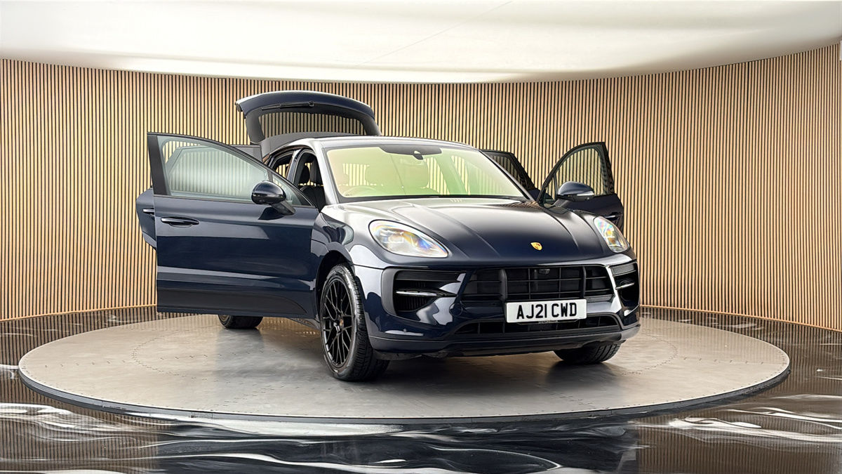More views of Porsche Macan