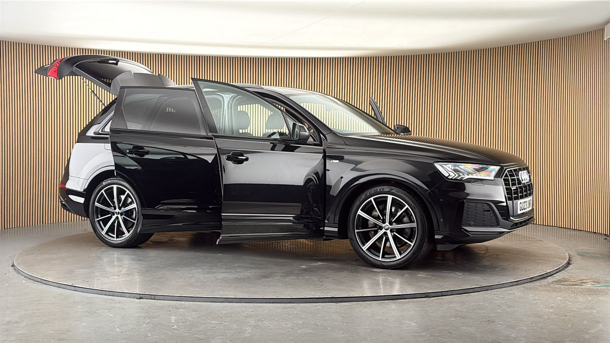 More views of Audi Q7