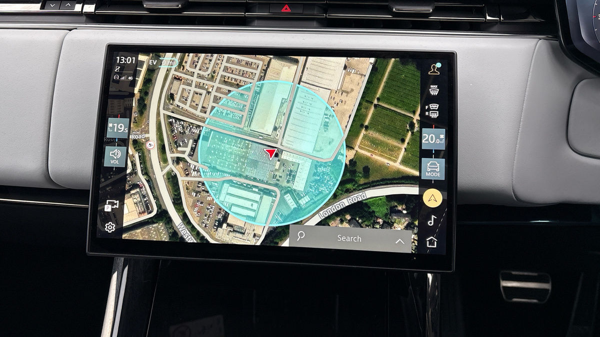 Land Rover Range Rover Sport Image 17