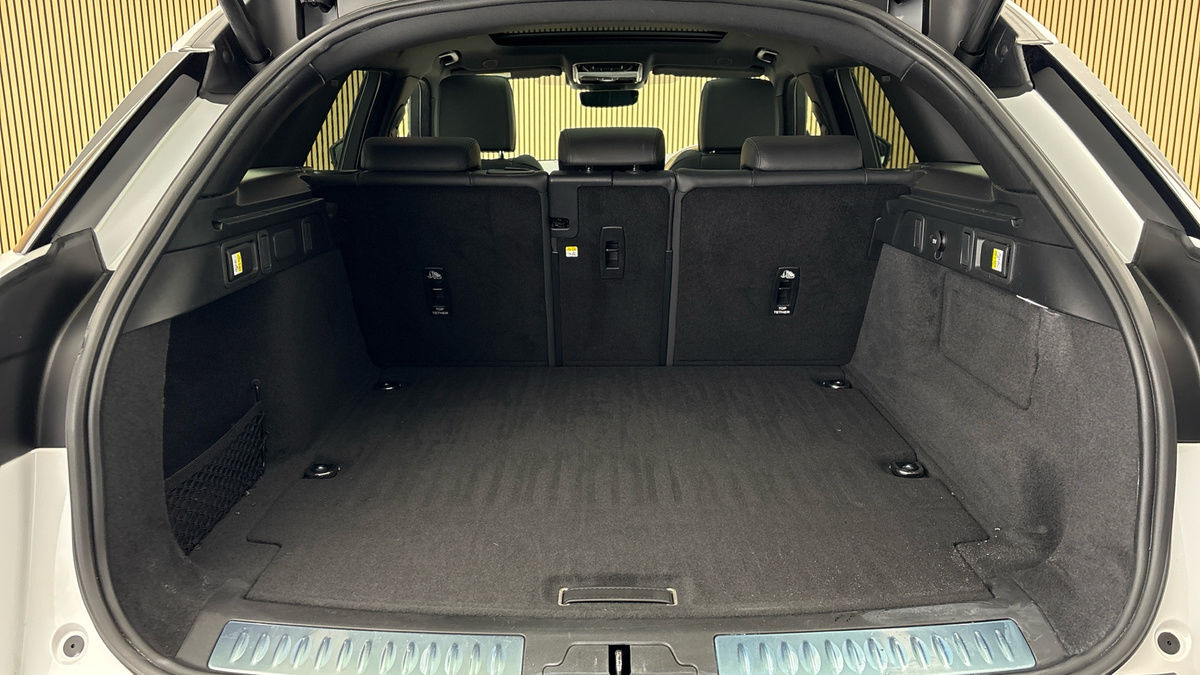 Land Rover Range Rover Velar Image 11
