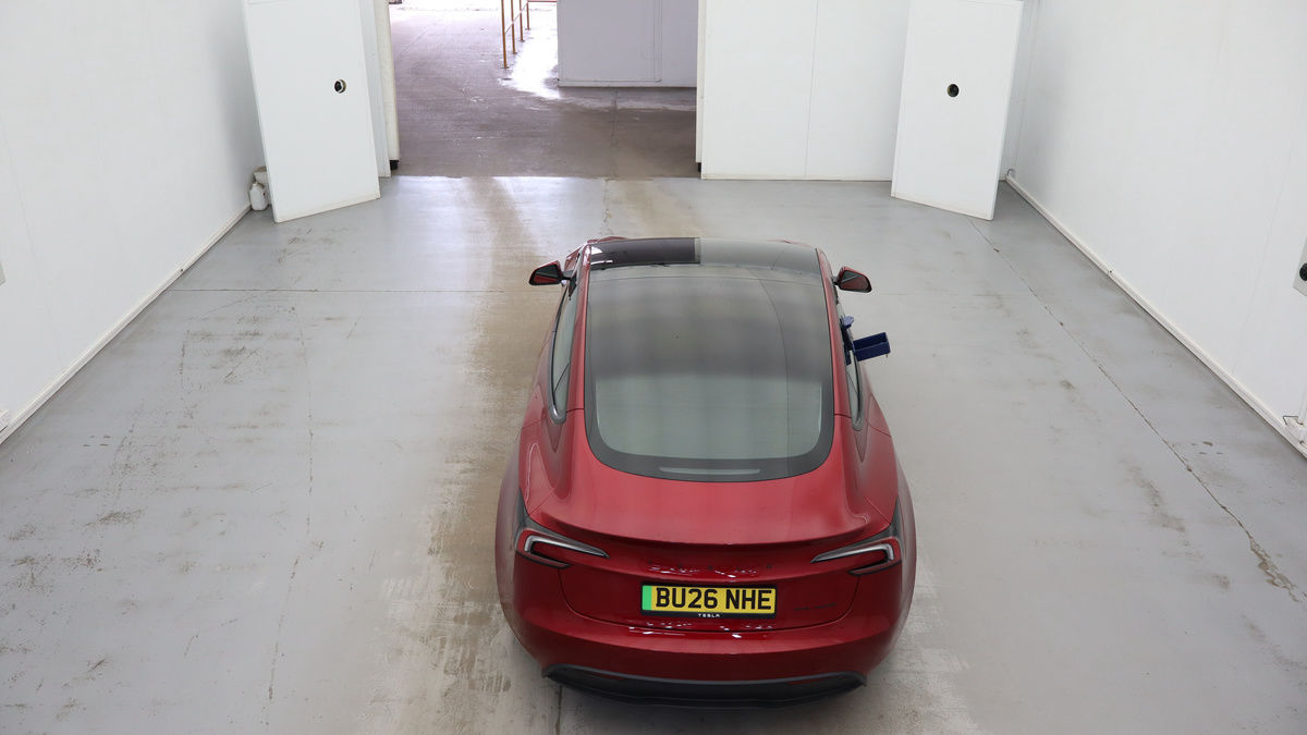 Tesla Model 3 Image 8
