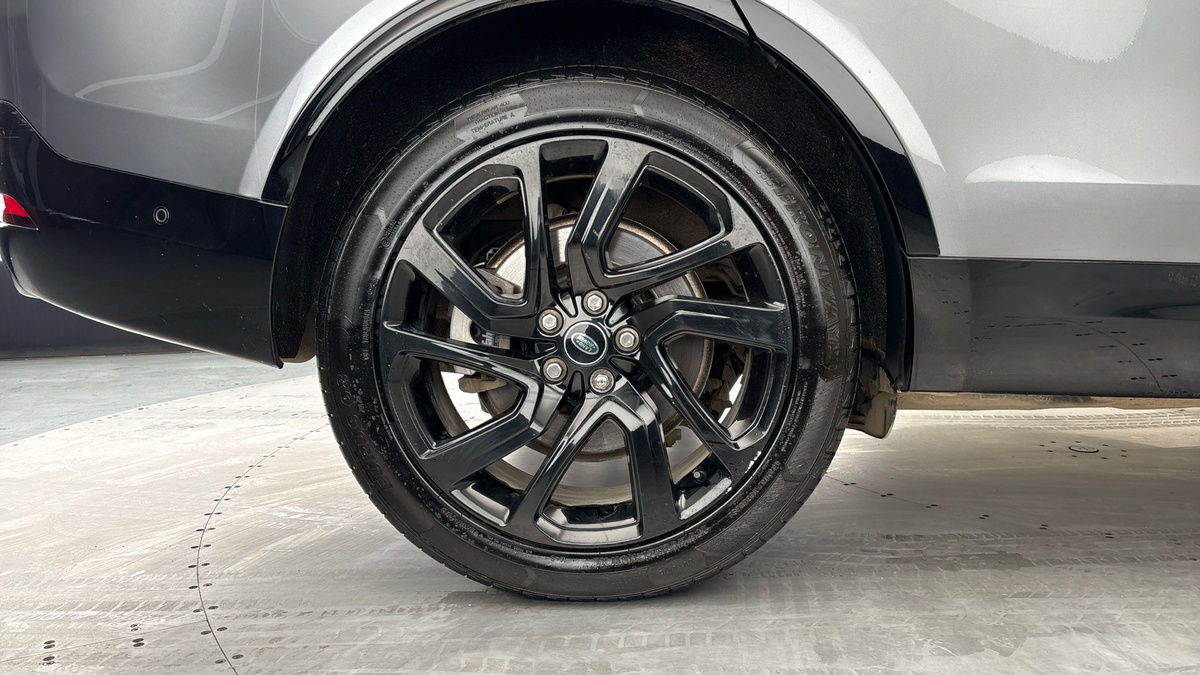 Land Rover Discovery Image 10