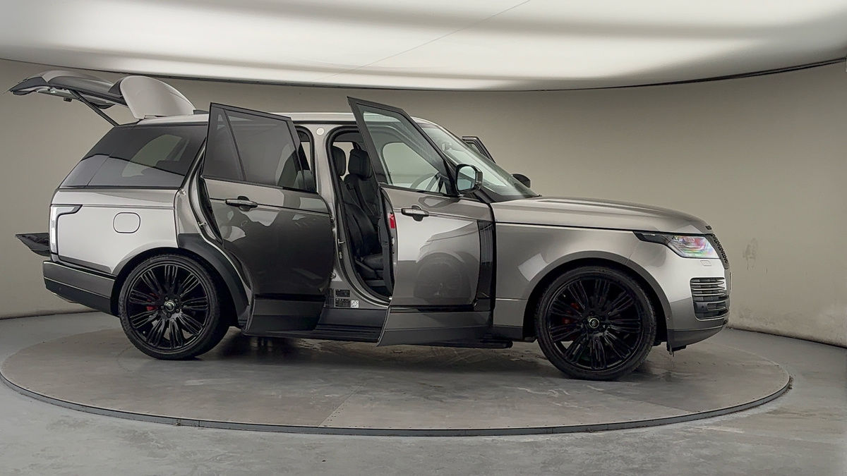 More views of Land Rover Range Rover