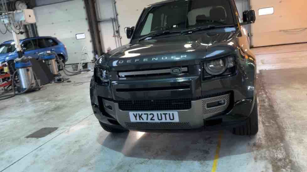 More views of Land Rover Defender 110