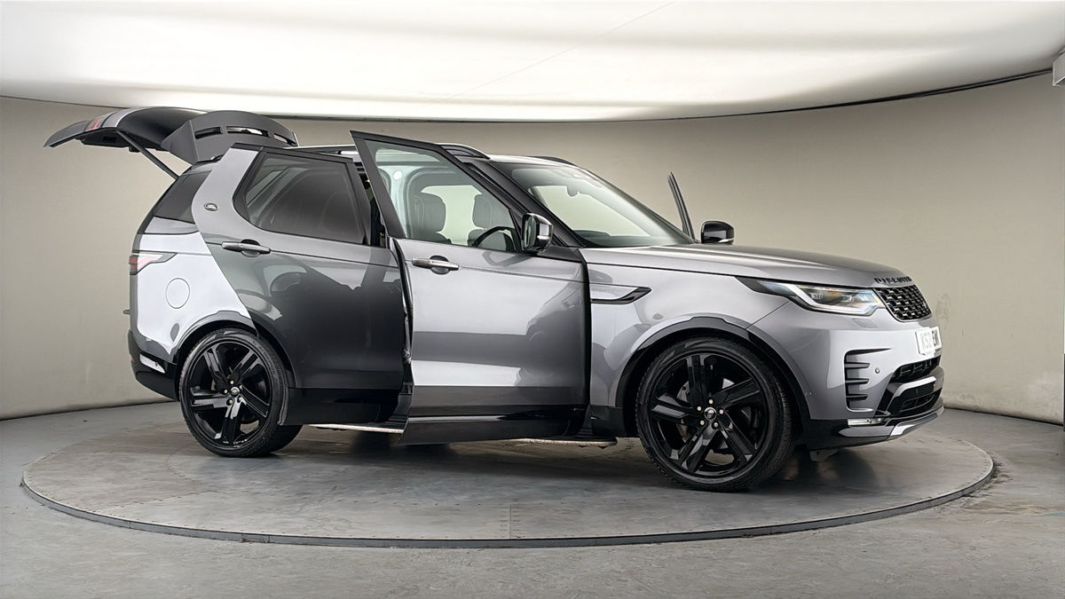 More views of Land Rover Discovery