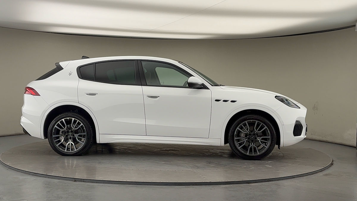 More views of Maserati Grecale