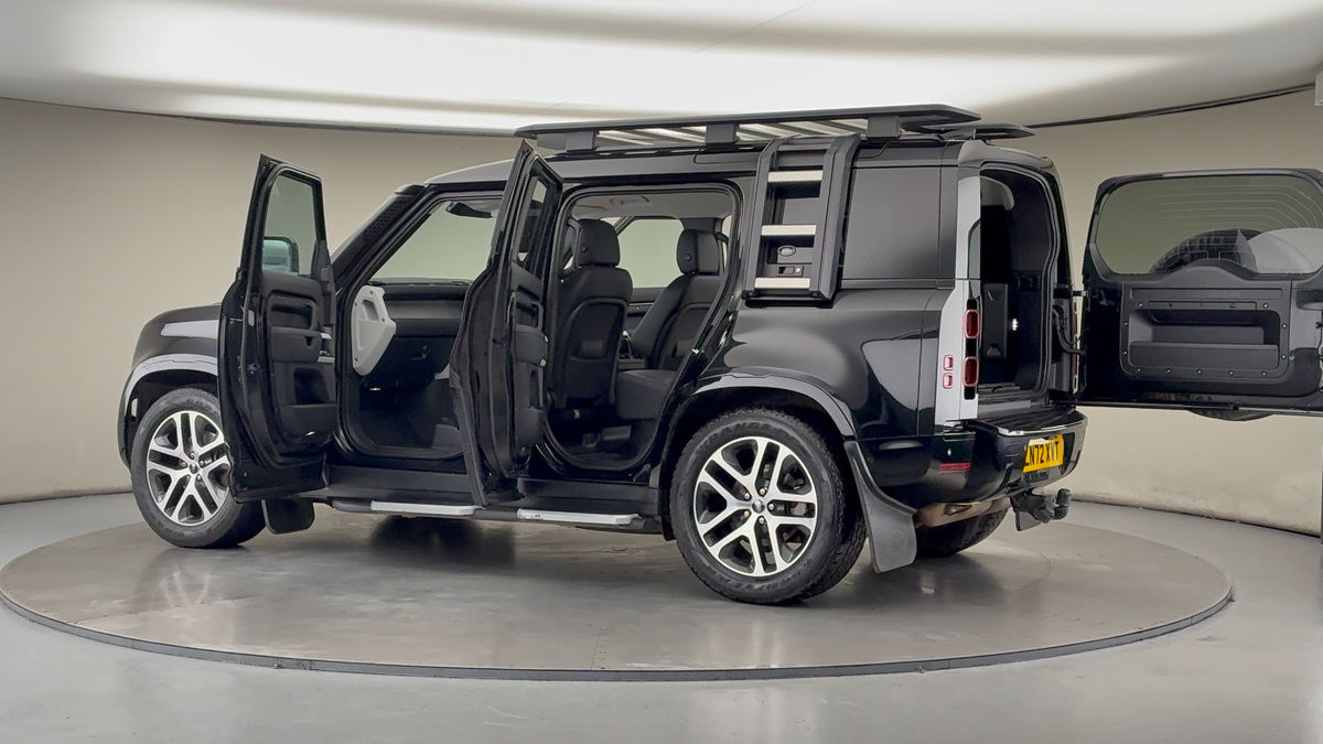 More views of Land Rover Defender 110