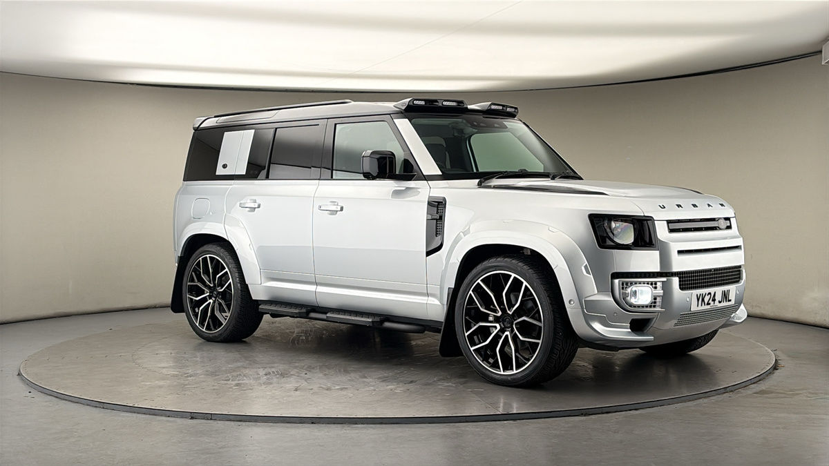 More views of Land Rover Defender 110