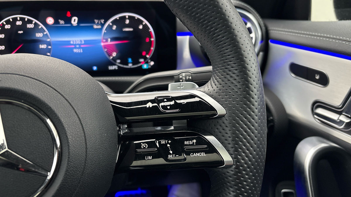 Mercedes-Benz CLA Image 14