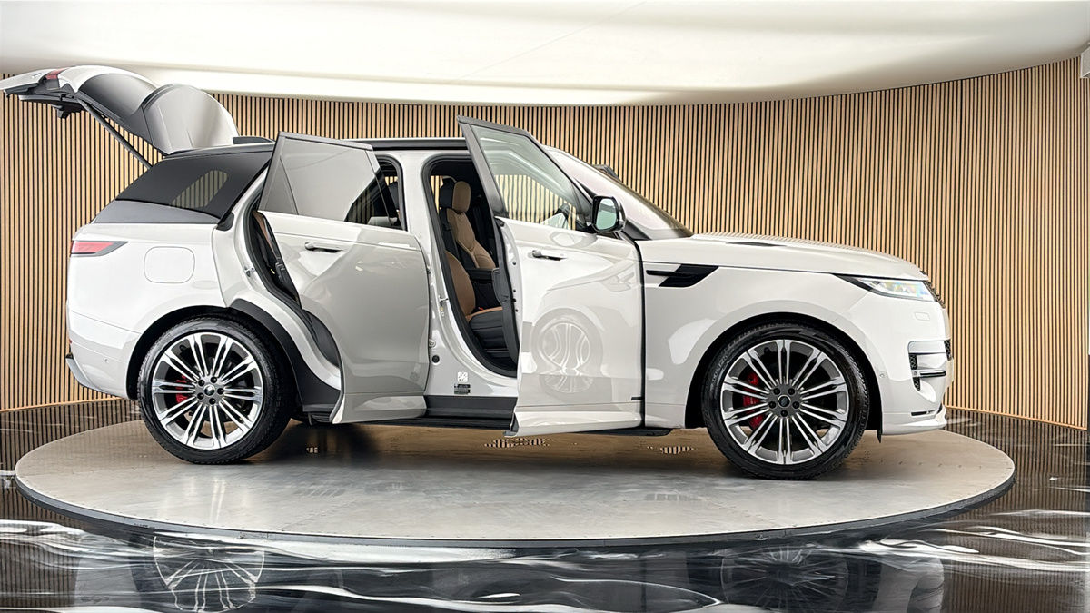More views of Land Rover Range Rover Sport
