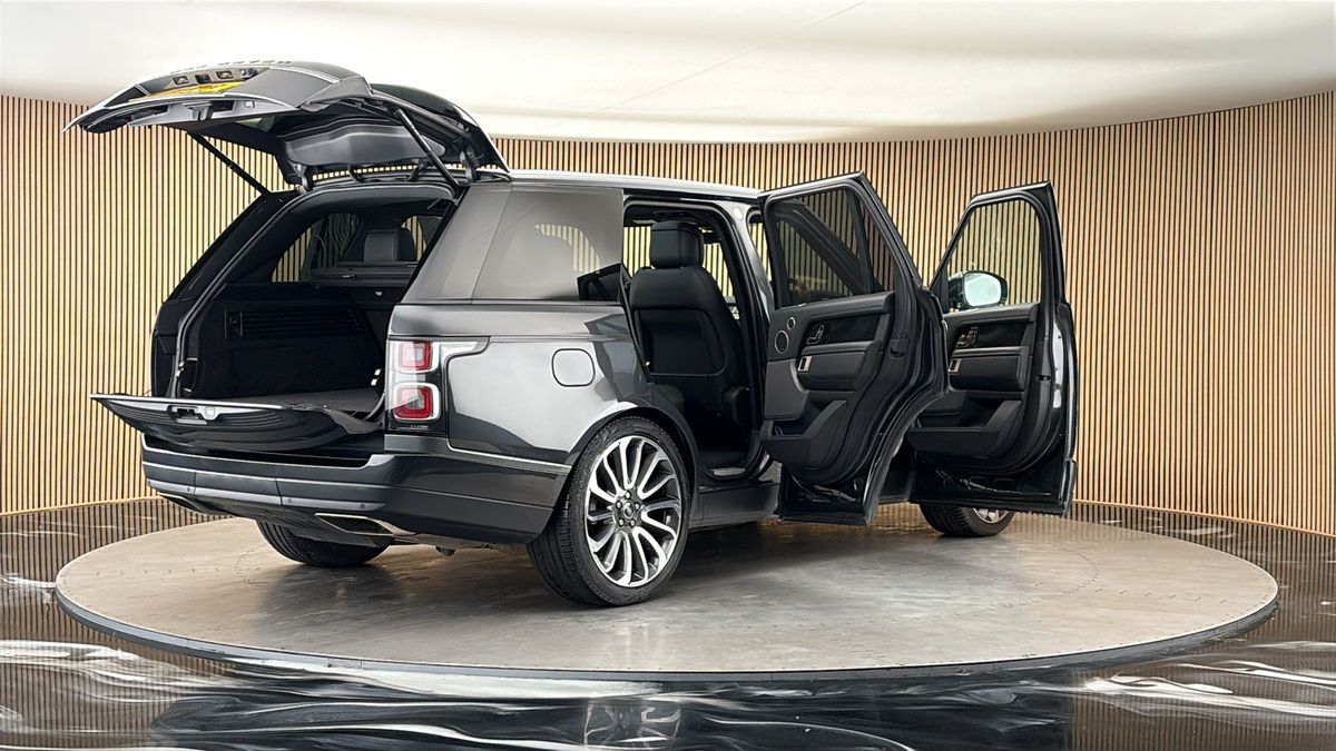 More views of Land Rover Range Rover