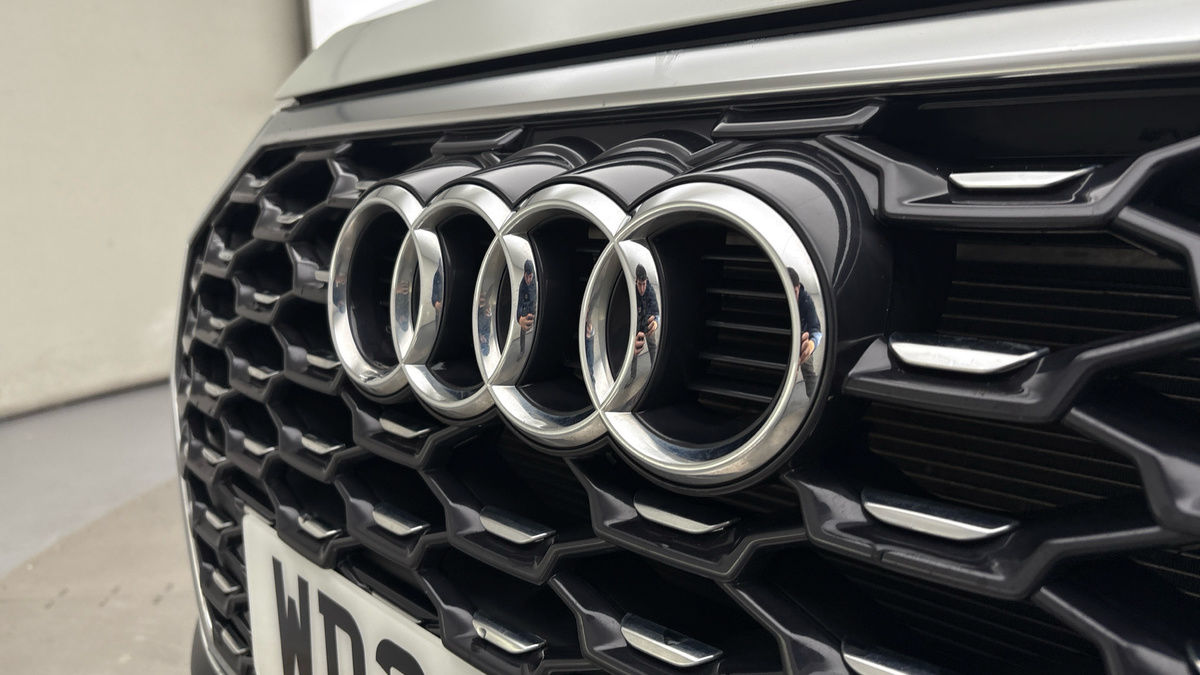 Audi Q3 Image 24