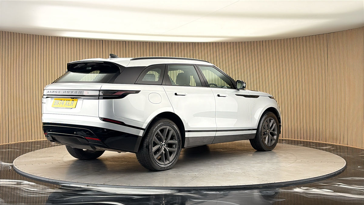 Land Rover Range Rover Velar Image 21