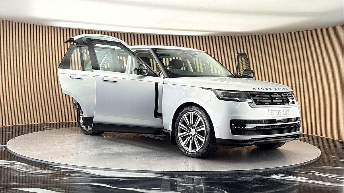 More views of Land Rover Range Rover