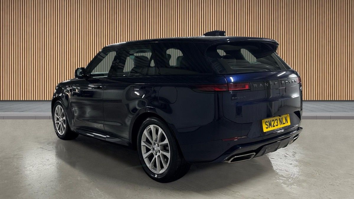Land Rover Range Rover Sport Image 2