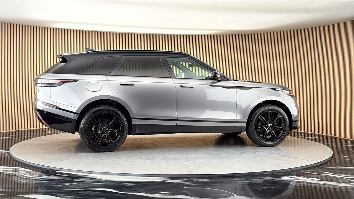 More views of Land Rover Range Rover Velar