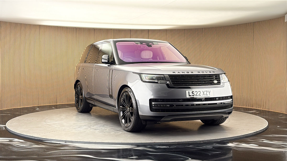 More views of Land Rover Range Rover