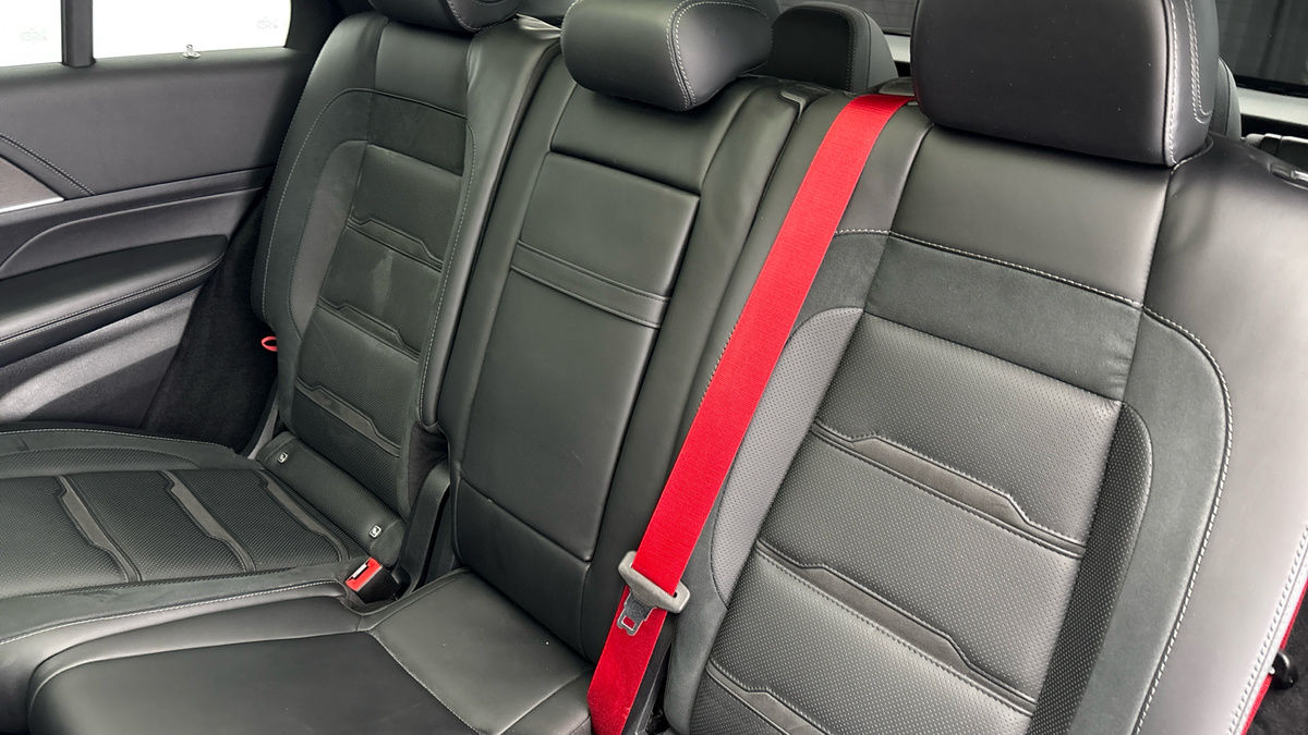 Mercedes-Benz GLE Image 8