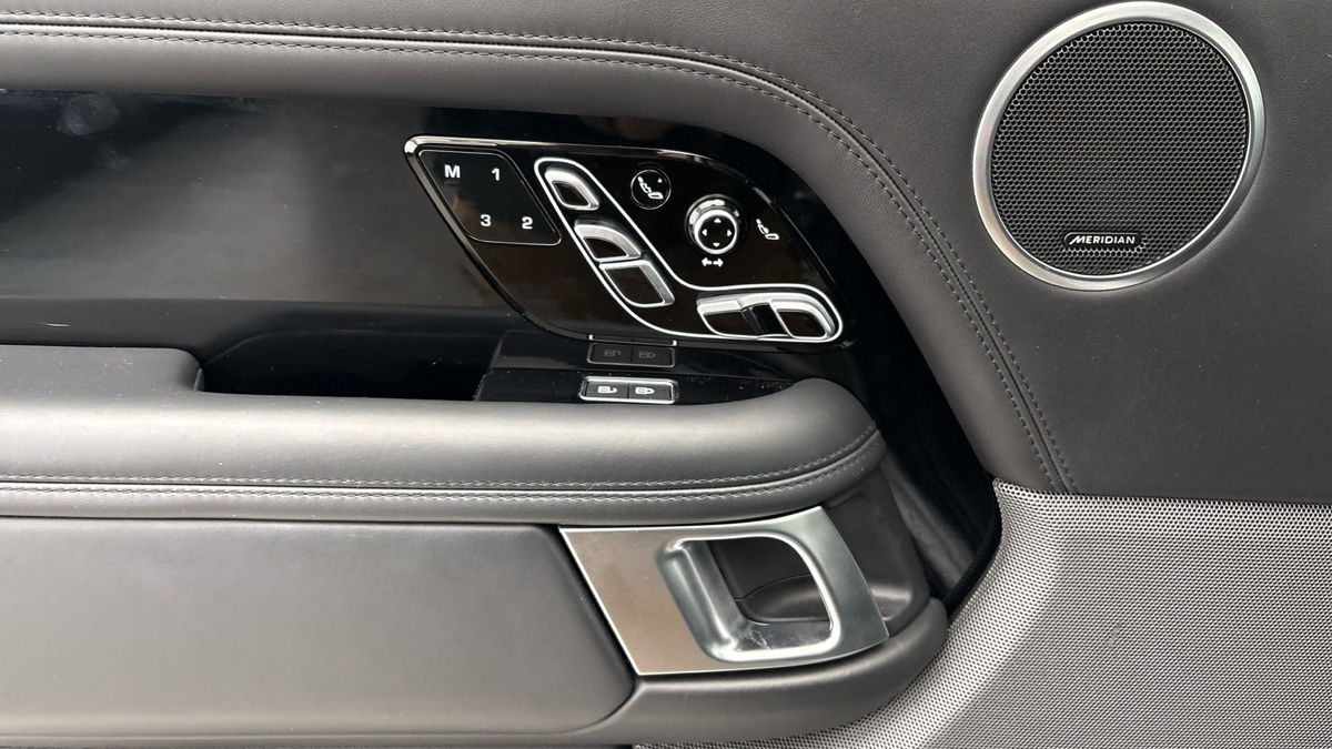 Land Rover Range Rover Image 19