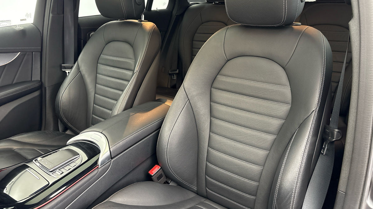 Mercedes-Benz EQC Image 7