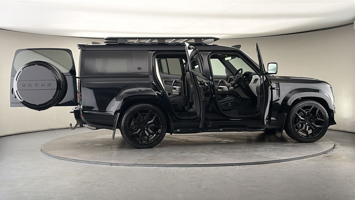 More views of Land Rover Defender 130