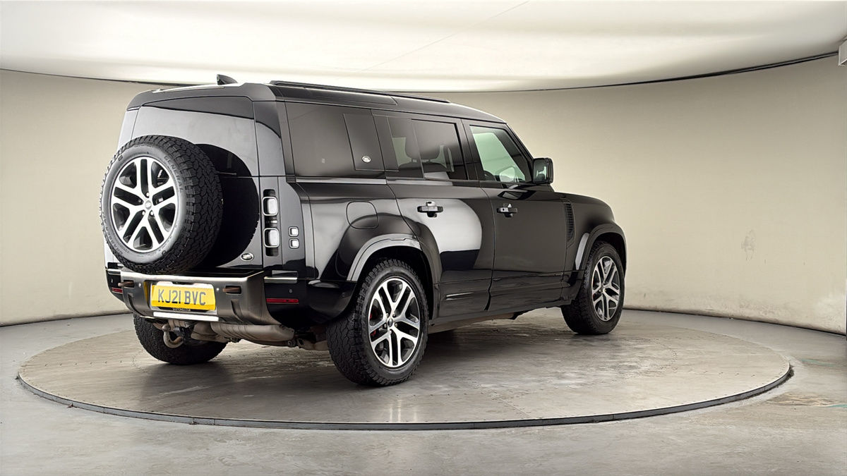 More views of Land Rover Defender 110
