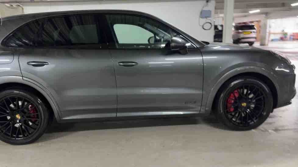 More views of Porsche Cayenne