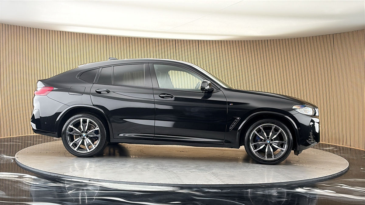 More views of BMW X4