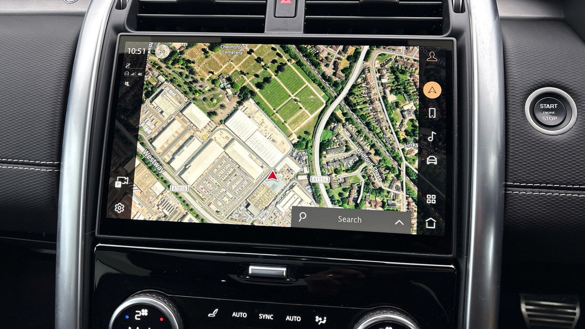 Land Rover Discovery Image 17