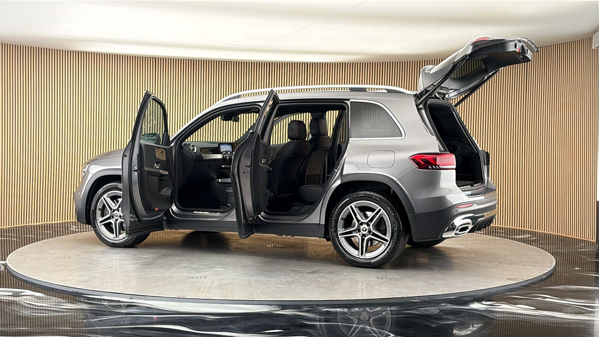 More views of Mercedes-Benz GLB
