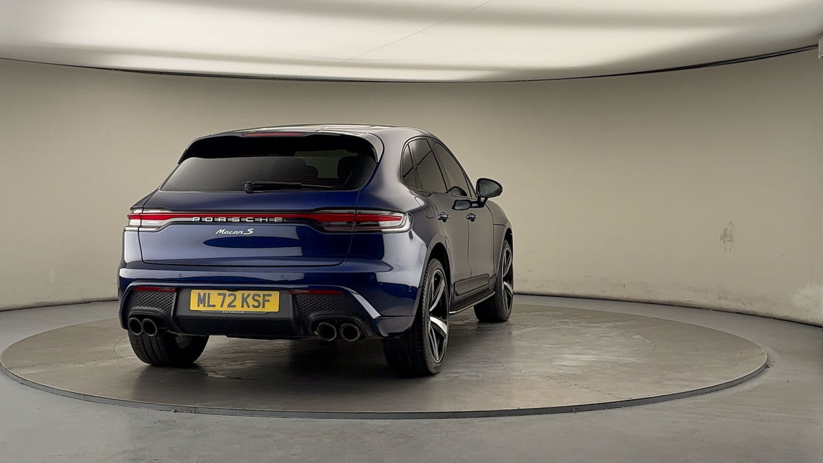 More views of Porsche Macan