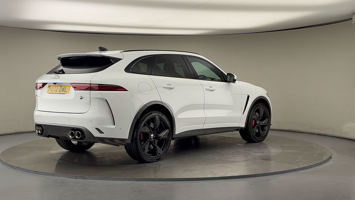 Jaguar F-PACE Image 21