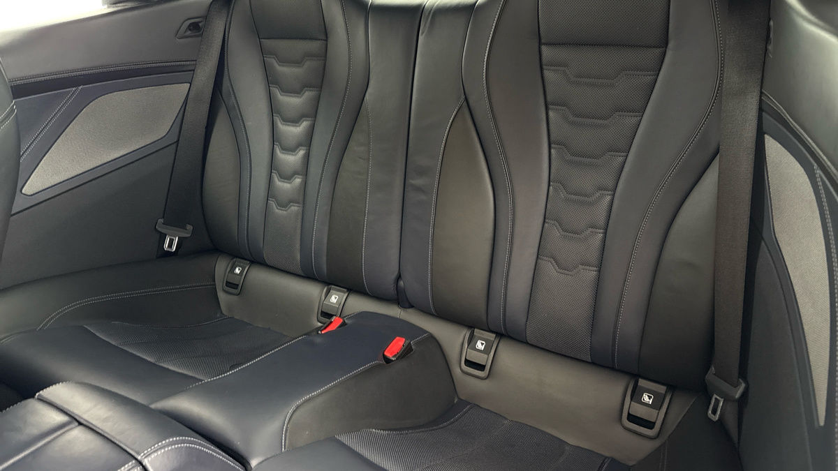 BMW 8 Series Image 8