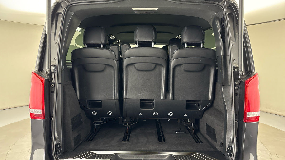 Mercedes-Benz V Class Image 11