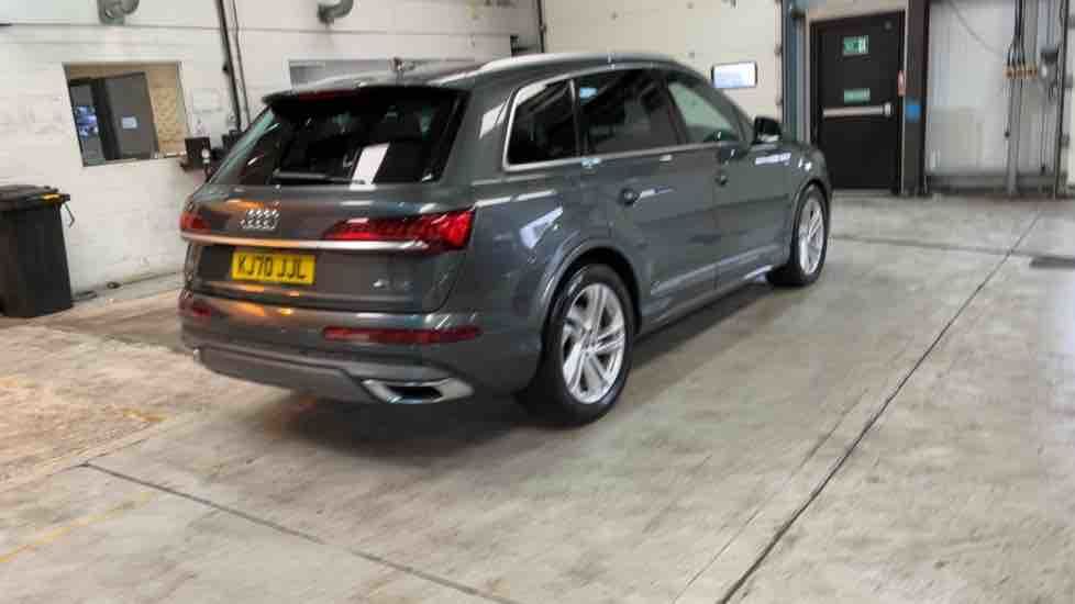 More views of Audi Q7