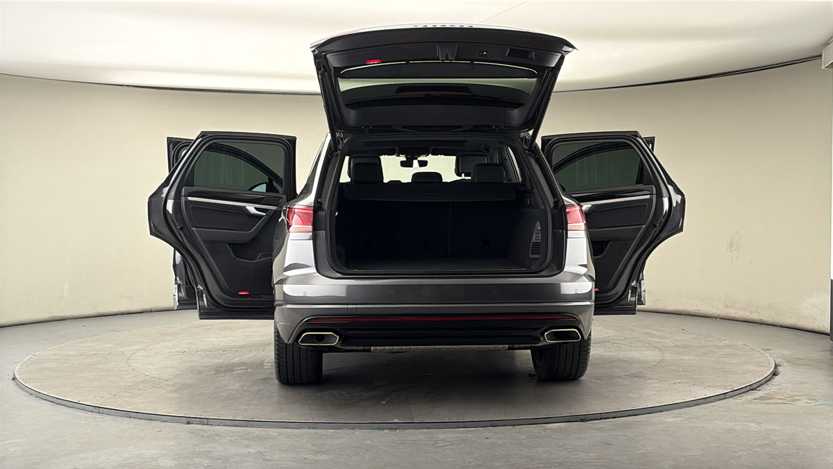 More views of Volkswagen Touareg