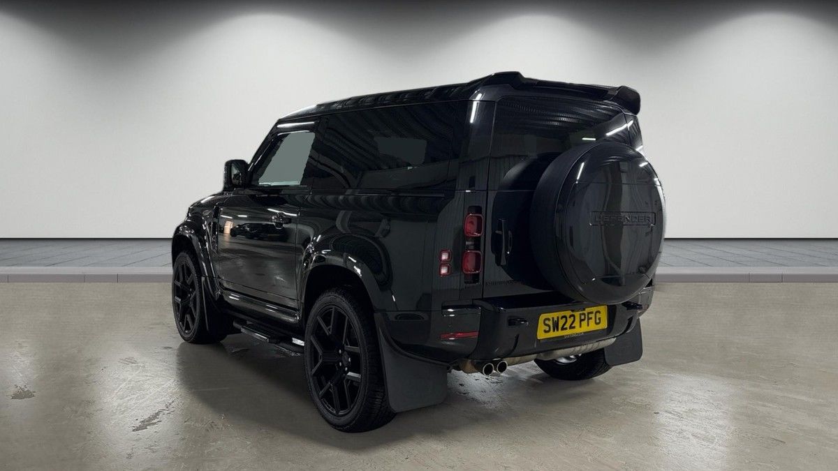 Land Rover Defender 90 Urban Image 2