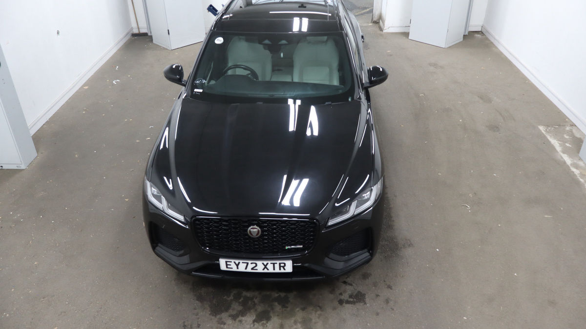 Jaguar F-PACE Image 7