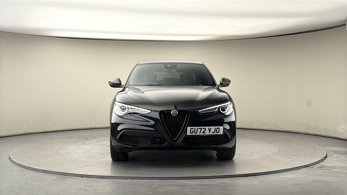 Alfa Romeo Stelvio Image 3