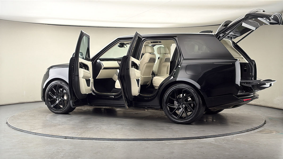 More views of Land Rover Range Rover