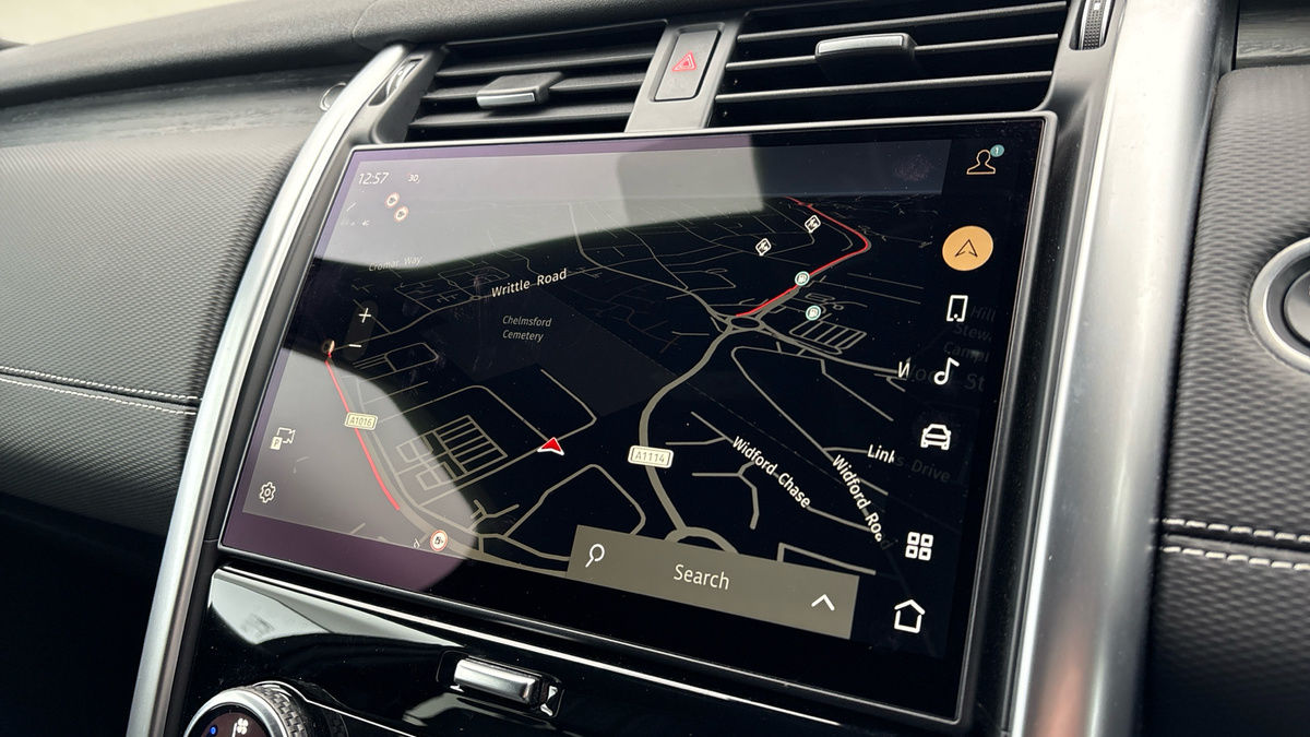 Land Rover Discovery Image 17