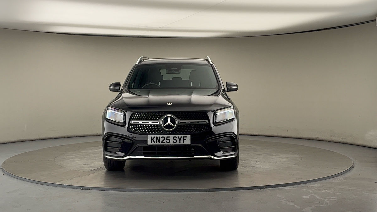 Mercedes-Benz GLB Image 3