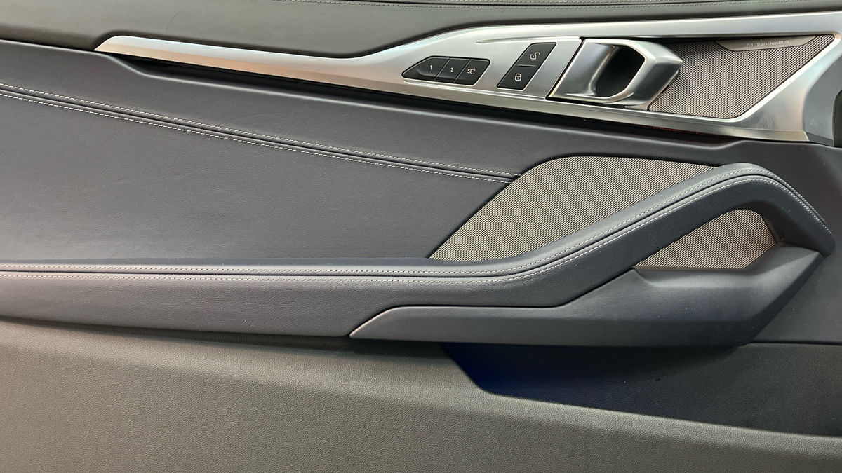 BMW 8 Series Image 19