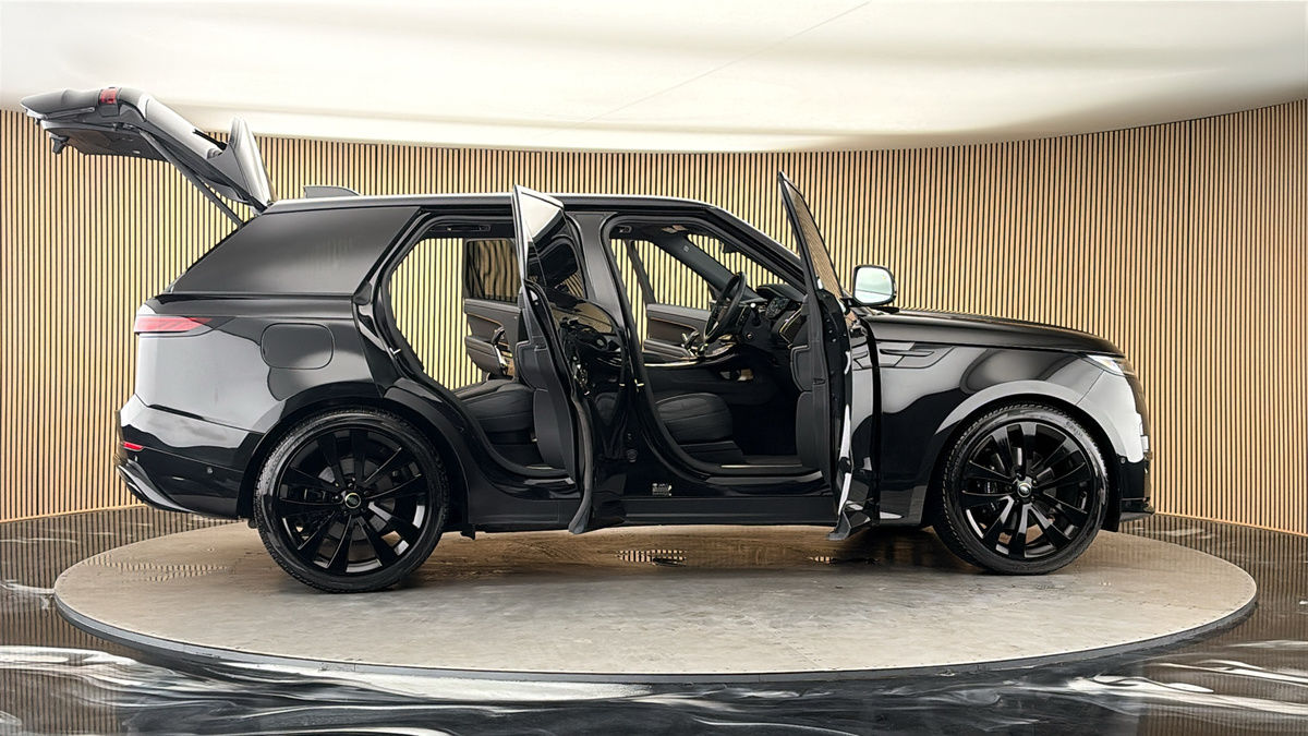 More views of Land Rover Range Rover Sport
