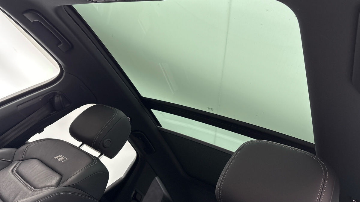 Volkswagen Touareg Image 6