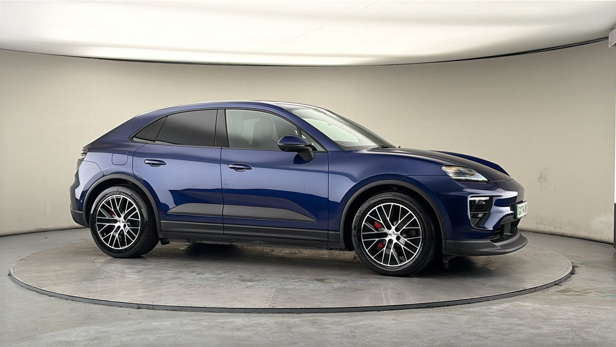 More views of Porsche Macan
