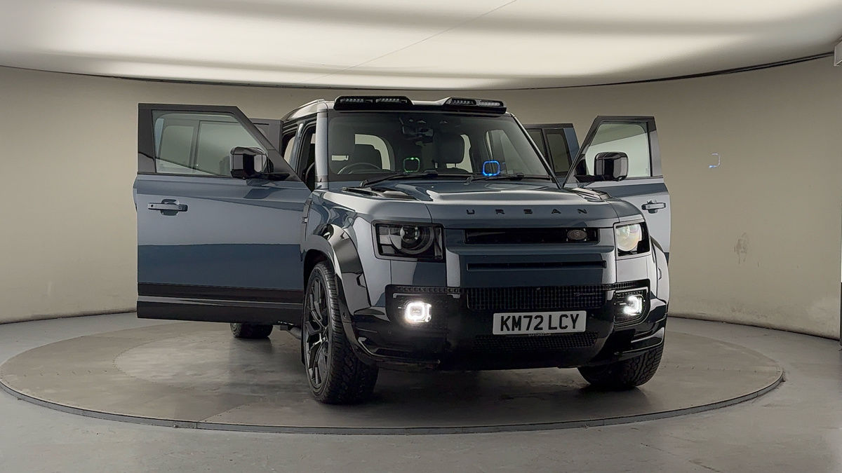 More views of Land Rover Defender 110