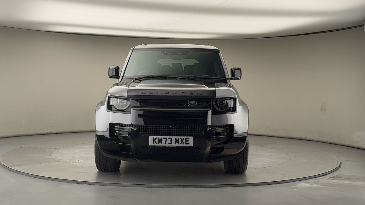 Land Rover Defender 110 Image 3