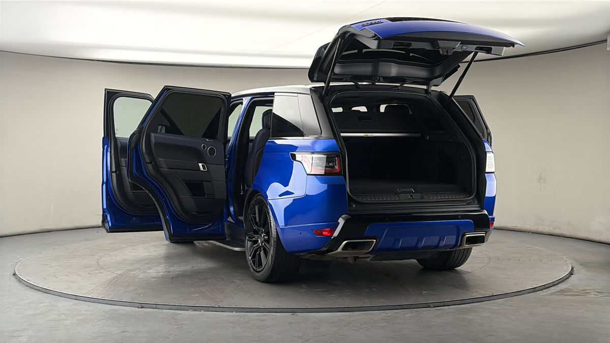 More views of Land Rover Range Rover Sport