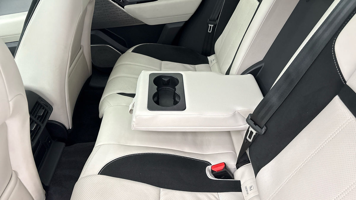 Land Rover Range Rover Velar Image 9